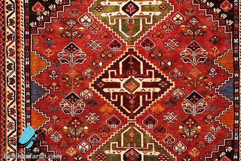  از با کیفیت ترین و معروف ترین فرش های دست باف ایرانی فرش های ایل قشقایی هستند